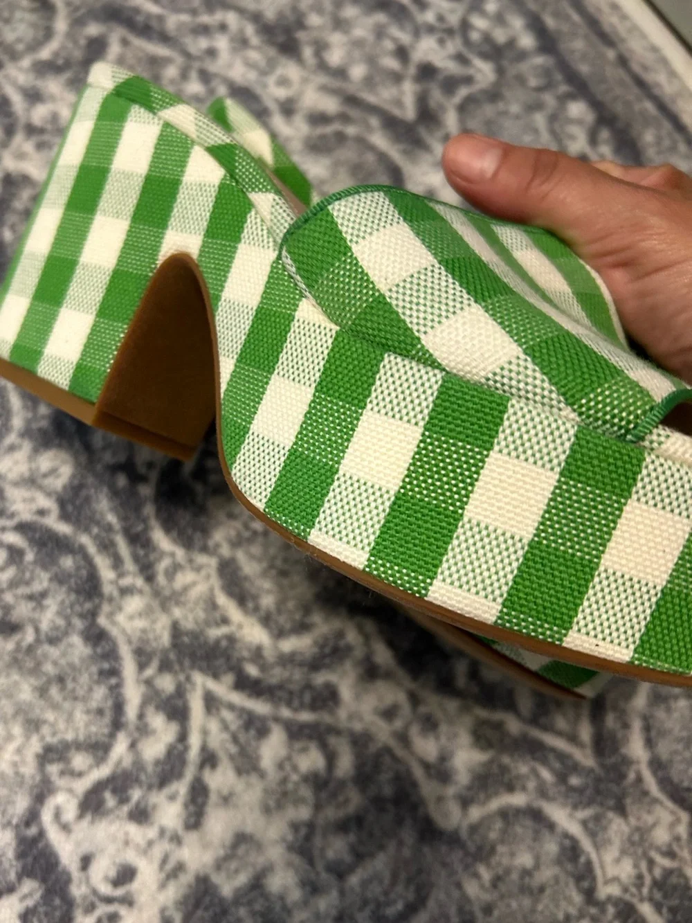 Kate Spade New York Ibiza green/white gingham Platform Sandals